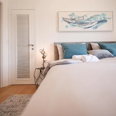 דירה Luxury Penthouse Berin With Rooftop Terrace And Jacuzzi *
