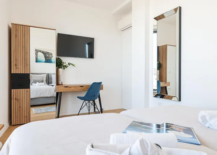 דירה Luxury Penthouse Berin With Rooftop Terrace And Jacuzzi זאדאר