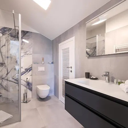 Luxury Penthouse Berin With Rooftop Terrace And Jacuzzi Zadar