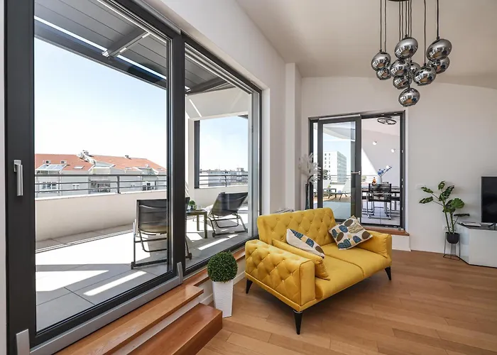 Luxury Penthouse Berin With Rooftop Terrace And Jacuzzi *