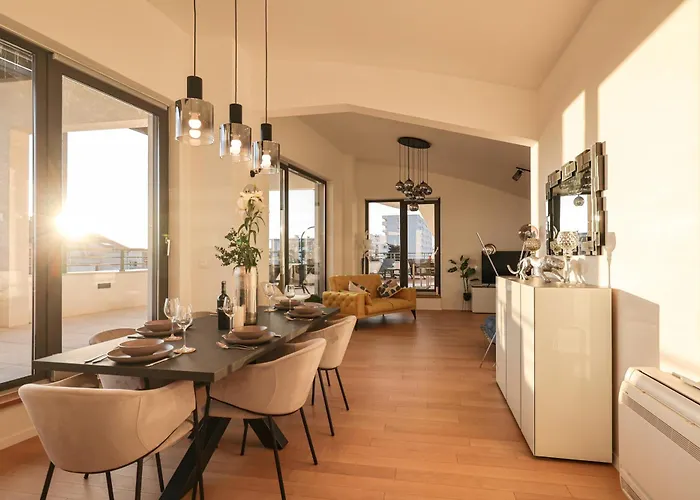 Luxury Penthouse Berin With Rooftop Terrace And Jacuzzi