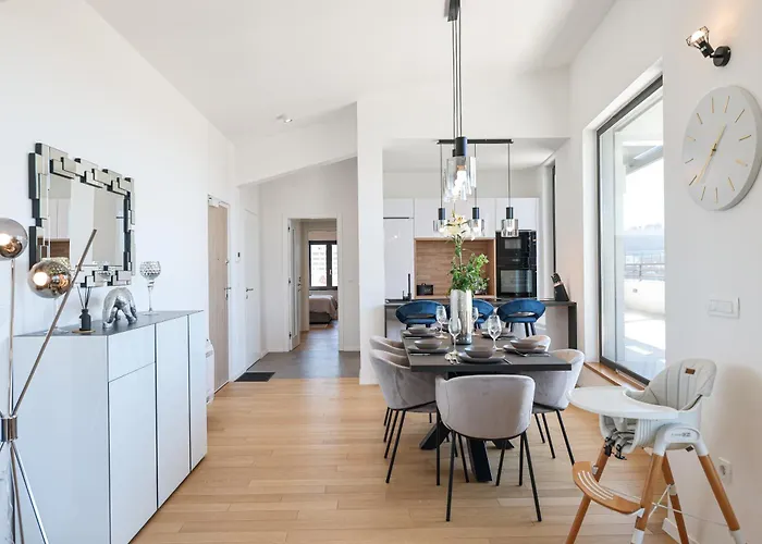 Luxury Penthouse Berin With Rooftop Terrace And Jacuzzi